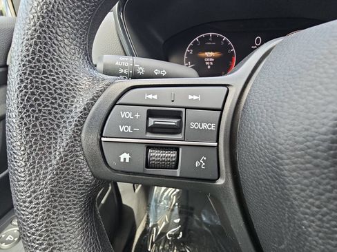 Used 2023 Honda CR-V EX image 16