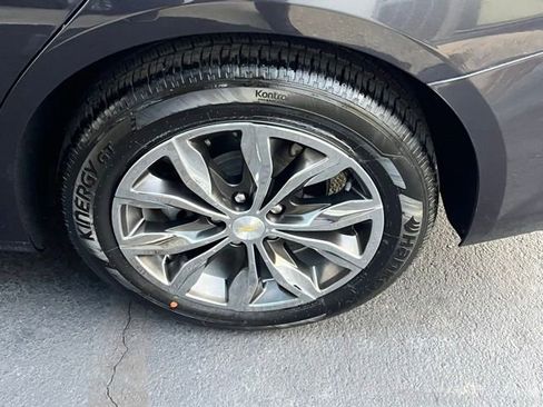 Used 2022 Chevrolet Malibu LT image 7