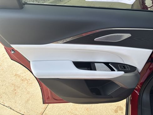 Used 2024 Cadillac Lyriq Sport RWD image 12