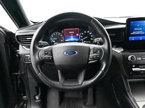 Used 2020 Ford Explorer XLT w/ Comfort Package AWD/4WD image 10