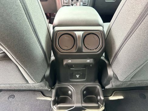 New 2025 Jeep Gladiator Sport image 16