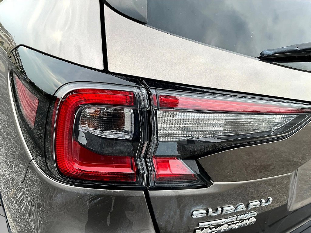 Used 2024 Subaru Outback Premium AWD/4WD image 26