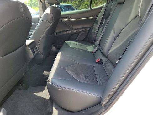 Used 2018 Toyota Camry XSE FWD image 6