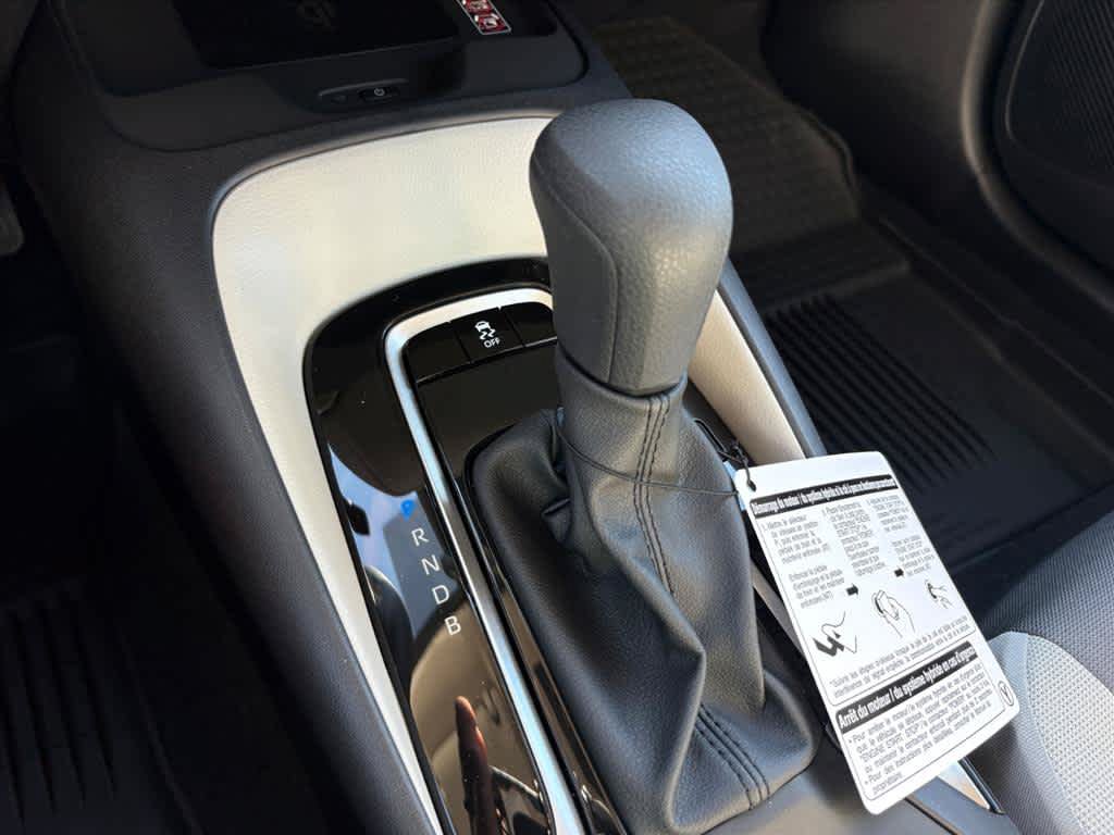 Used 2027 Toyota Corolla LE FWD image 17