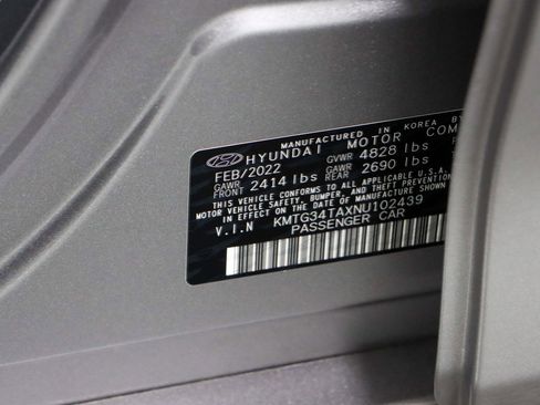 Used 2022 Genesis G70 2.0T w/ Prestige Package image 31