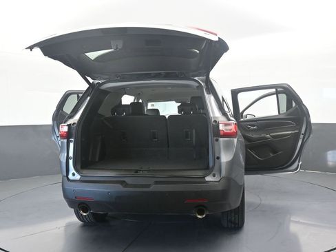 Used 2020 Chevrolet Traverse LT w/ LT Premium Package image 89