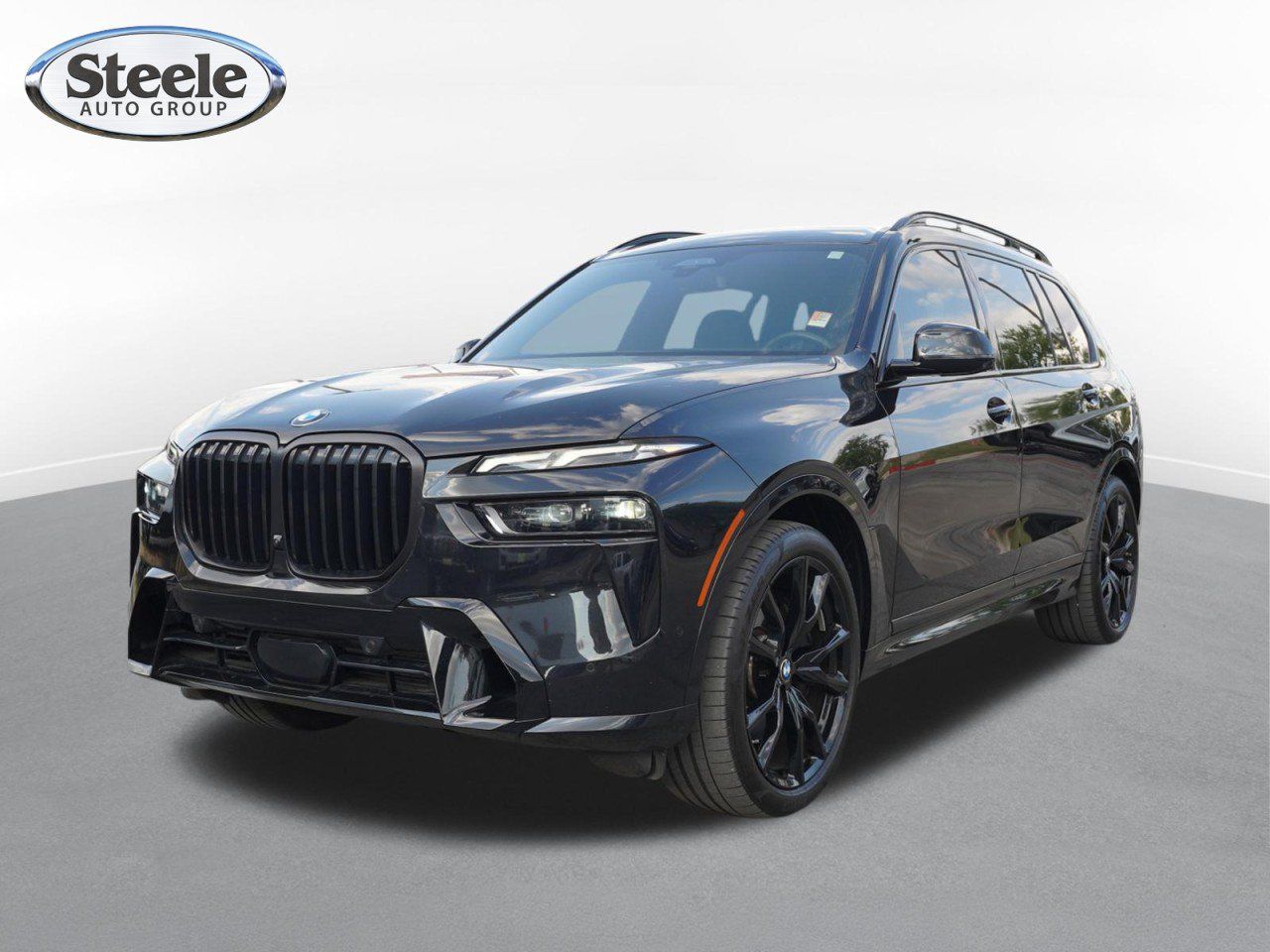 Used 2024 BMW X7 xDrive40i w/ M Sport Package AWD/4WD image 1