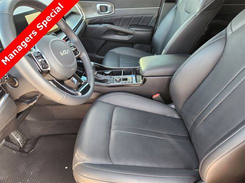 New 2025 Kia Sorento SX image 9