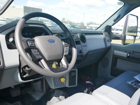 New 2025 Ford F750 2WD Regular Cab Super Duty image 25