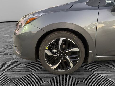 New 2025 Nissan Versa SR w/ Trunk Package image 37