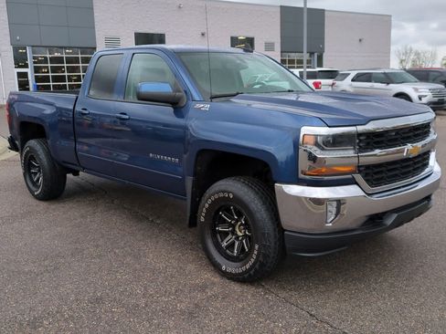 Used 2016 Chevrolet Silverado 1500 LT w/ All Star Edition AWD/4WD image 2