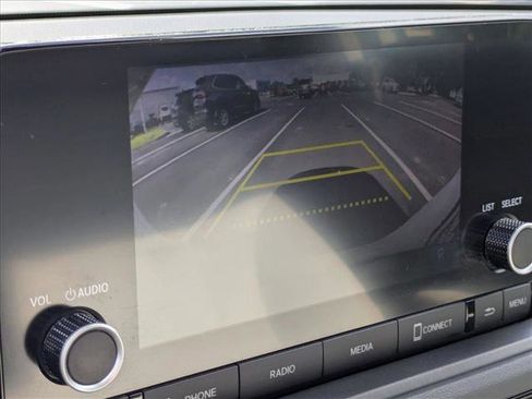 Used 2023 Honda Accord EX image 13