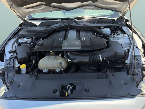 Used 2019 Ford Mustang GT Premium RWD image 9