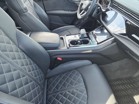 Used 2024 Audi SQ8 Prestige image 17