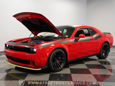 Used 2022 Dodge Challenger R/T Scat Pack RWD image 32