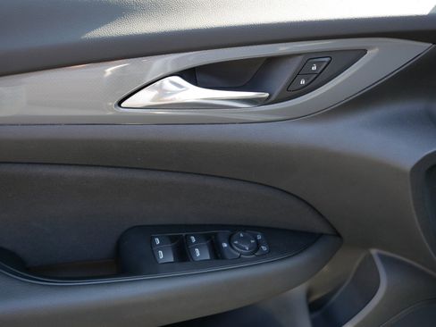 Used 2018 Buick Regal Preferred w/ Sights and Sounds Package image 16