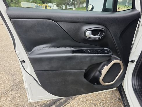 Used 2015 Jeep Renegade Limited AWD/4WD image 14