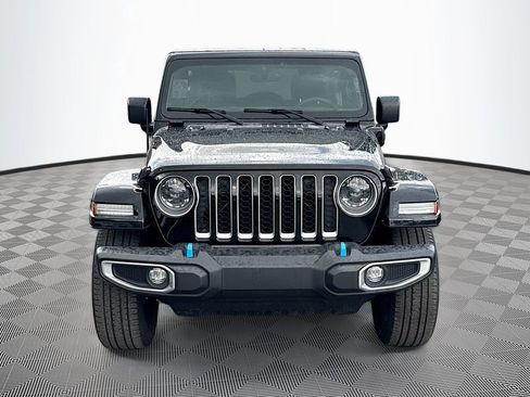 Used 2023 Jeep Wrangler Unlimited Sahara w/ Cold Weather Group AWD/4WD image 2