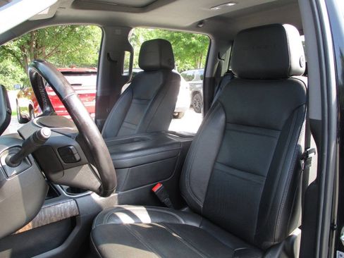 Used 2022 GMC Sierra 3500 Denali w/ Denali Ultimate Package AWD/4WD image 26