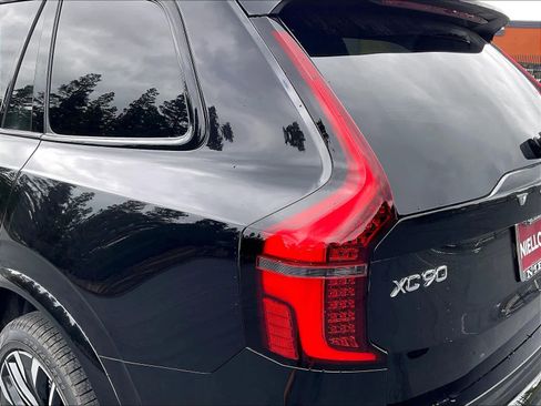 New 2026 Volvo XC90 T8 Ultra w/ Protection Package AWD/4WD image 25