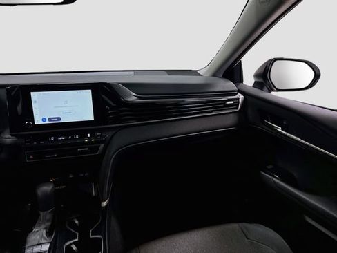 Used 2025 Toyota Camry LE w/ Convenience Package FWD image 22