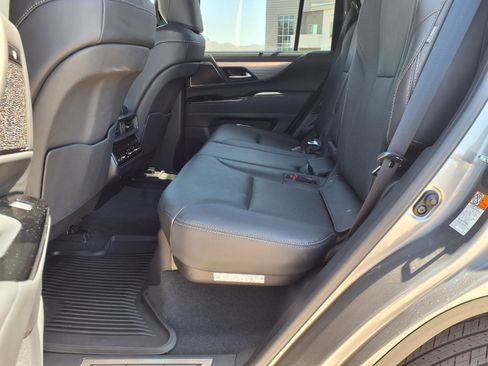 Used 2025 Lexus LX 600 F Sport AWD/4WD image 17