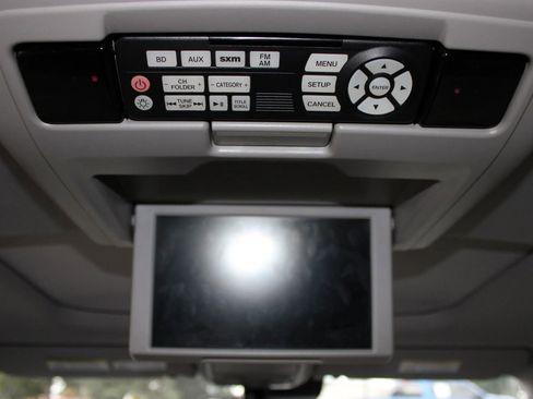 Used 2016 Honda Pilot Touring image 42