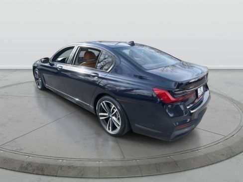 Used 2022 BMW 750i xDrive w/ Executive Package AWD/4WD image 6