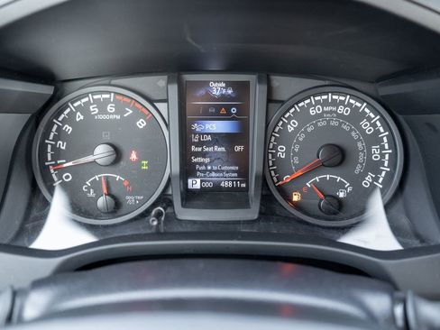 Used 2023 Toyota Tacoma SR AWD/4WD image 23