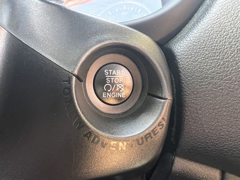 Used 2020 Jeep Renegade Limited w/ UConnect 8.4 Nav Group image 22