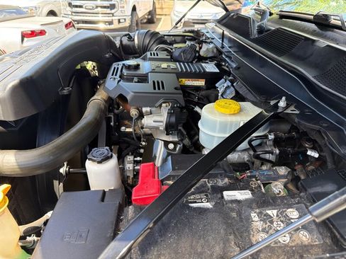 Used 2019 RAM 2500 Limited AWD/4WD image 35