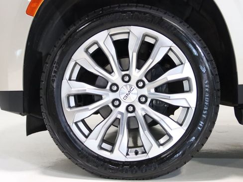 Used 2023 GMC Yukon XL SLT w/ SLT Premium Package AWD/4WD image 93