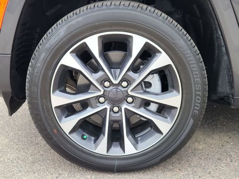 New 2025 Jeep Grand Cherokee L Overland w/ Trailer Tow Package image 11