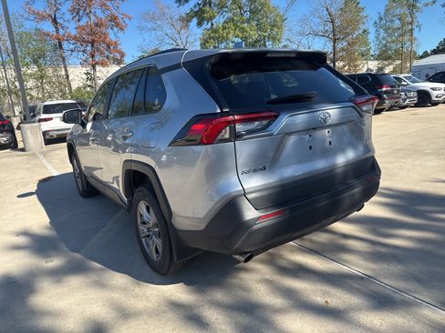 Used 2023 Toyota RAV4 XLE image 6