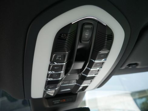 New 2026 Porsche Macan S AWD/4WD image 39