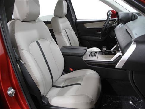 Certified 2024 MAZDA CX-90 Plug-In Hybrid w/ Premium Pkg image 18