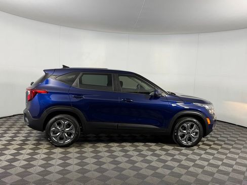 Used 2026 Kia Seltos LX AWD/4WD image 3