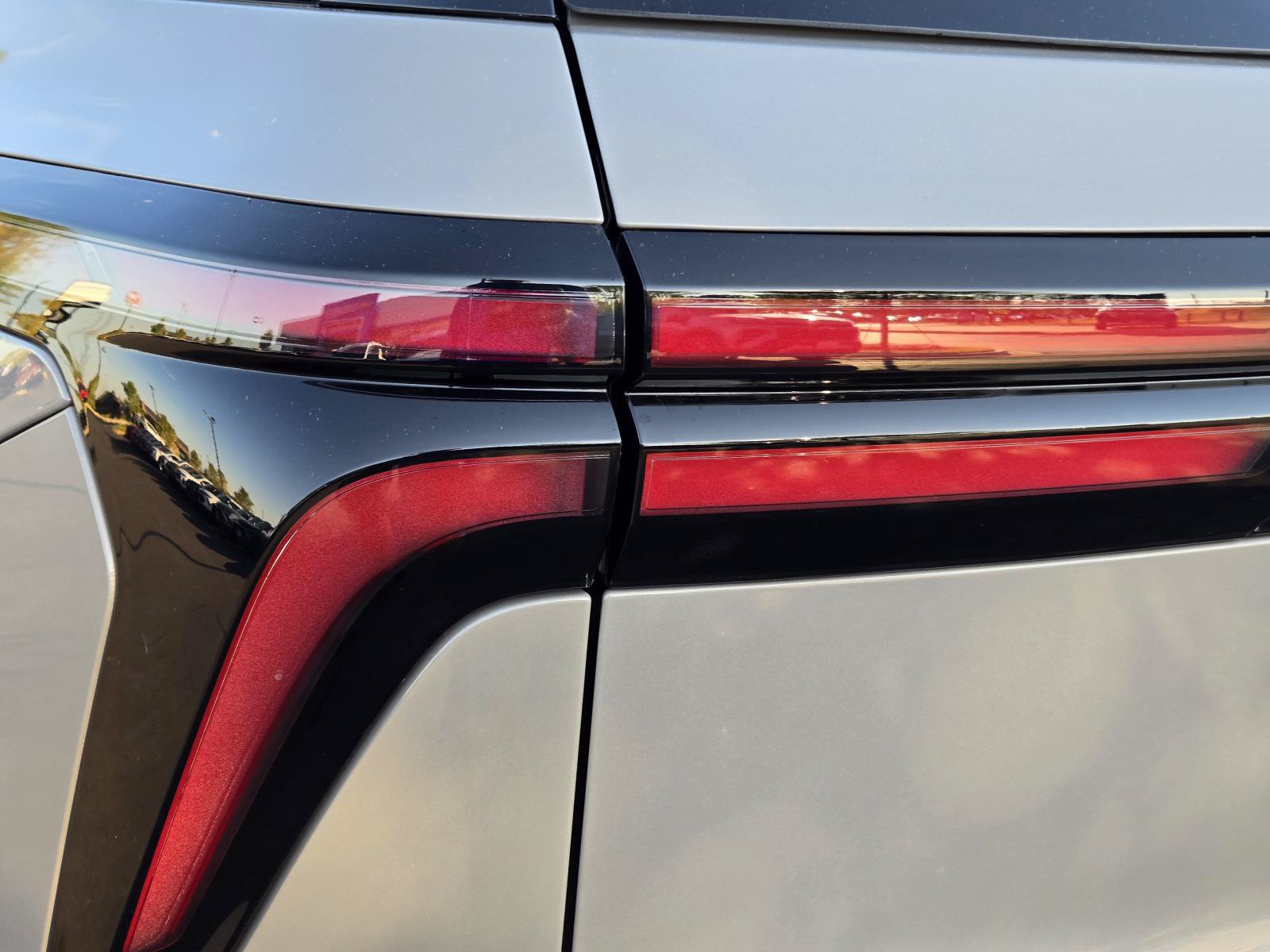 New 2027 Chevrolet Traverse Z71 w/ Driver Confidence Package AWD/4WD image 18