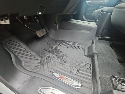 Certified 2022 Chevrolet Silverado 1500 RST image 17