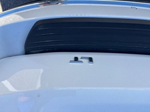 Used 2024 Chevrolet Suburban LT image 4