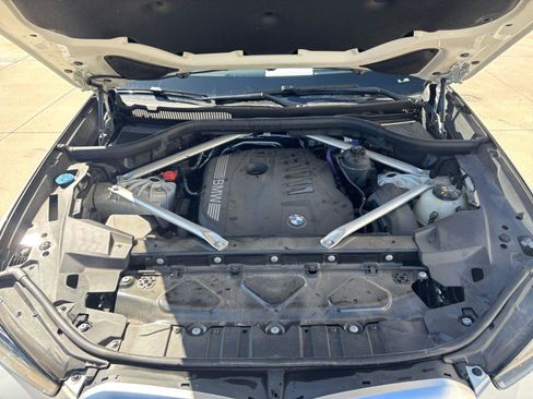 Used 2024 BMW X5 xDrive40i w/ Parking Assistance Package image 32