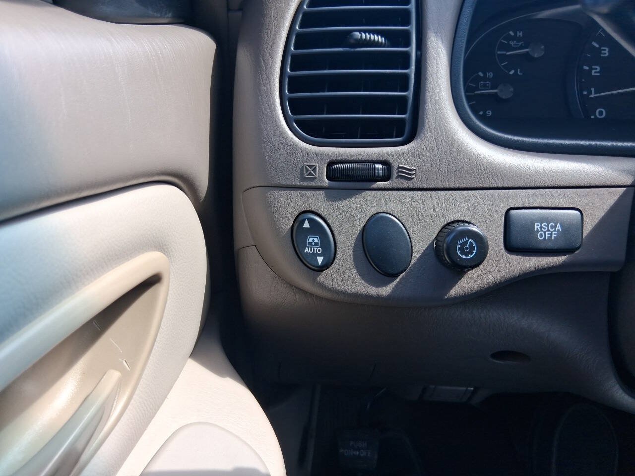Used 2007 Toyota Sequoia SR5 RWD image 29