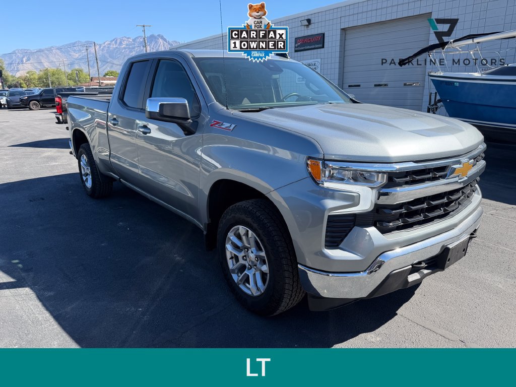 Used 2025 Chevrolet Silverado 1500 LT AWD/4WD image 1