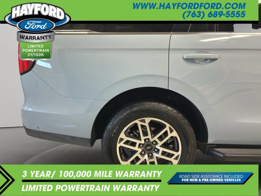 Used 2025 Ford Expedition Active AWD/4WD image 27