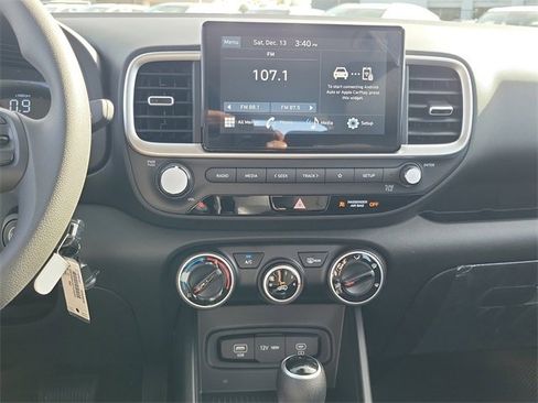 New 2026 Hyundai Venue SE image 12