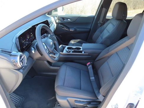 New 2026 Chevrolet Equinox LT AWD/4WD image 20