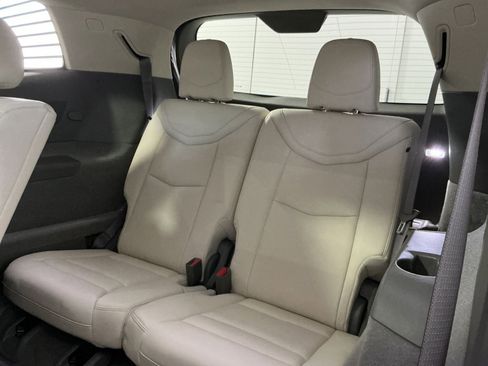 Used 2023 Cadillac XT6 Premium Luxury image 34