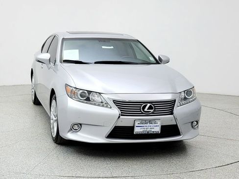 Used 2014 Lexus ES 350 w/ Luxury Package image 2