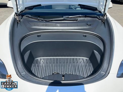 Used 2023 Tesla Model 3 Standard Range image 11