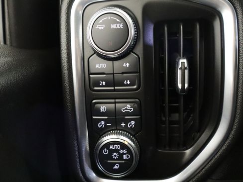 Used 2021 GMC Sierra 1500 SLT image 33